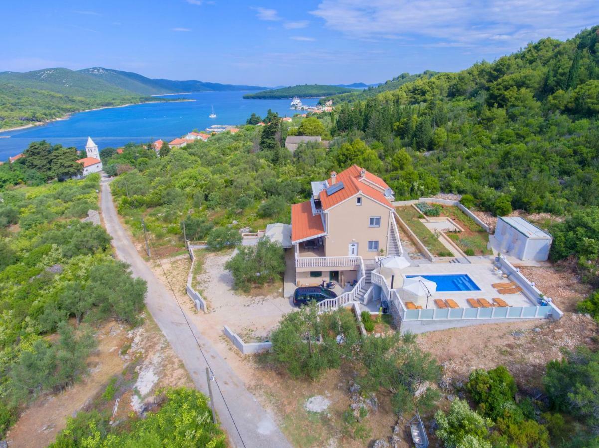Paradise Brbinj Luaran gambar